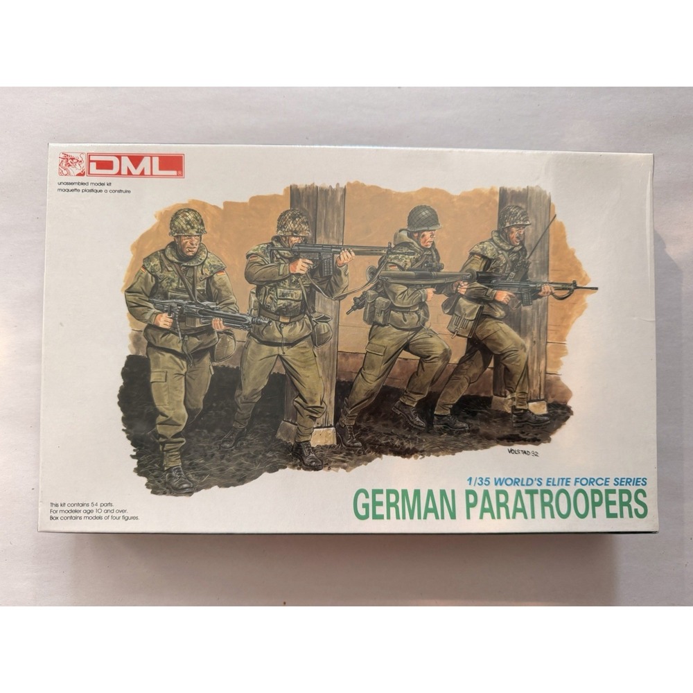 Vintage DML Dragon 1/35 German Paratroopers Model Kit (3021) – Brand New